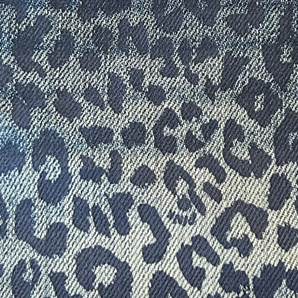 Victoria's Secret Pink Denim Cheeky Leopard Cut-off Shorts Distressed Cheetah - Picture 9 of 10